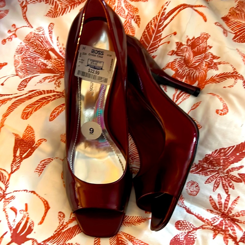 Never Worn BCBG Heels